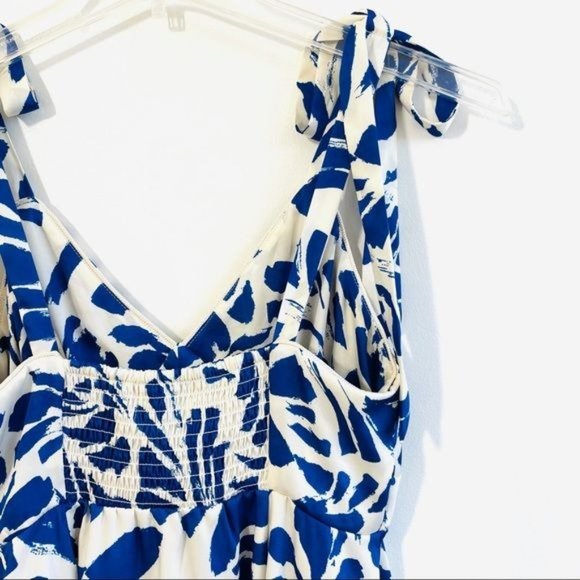 Alexis Womans Dress Small Blue Satin Floral Print Asymmetrical Hem Swing New - Picture 9 of 17